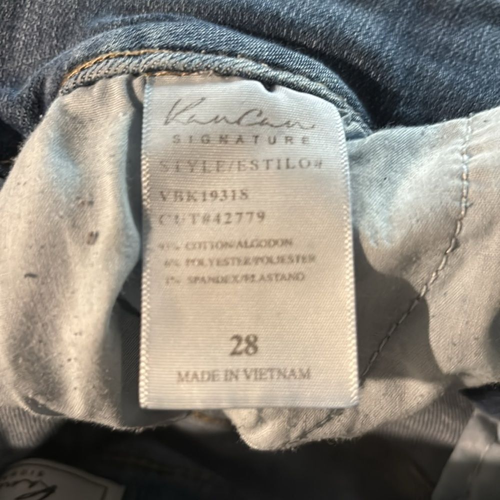 Kan can woman’s distressed stretchy skinny high rise jeans 5 pockets size 28. - Picture 9 of 9